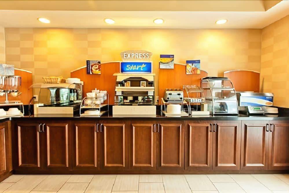 Holiday Inn Express Bothell By Ihg Buitenkant foto
